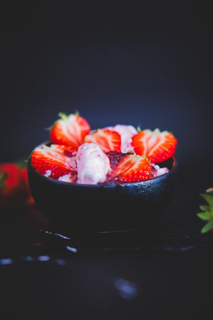 
                  
                    Aroma Olymp Bio Balsamico Creme mit Erdbeeren auf Eis
                  
                