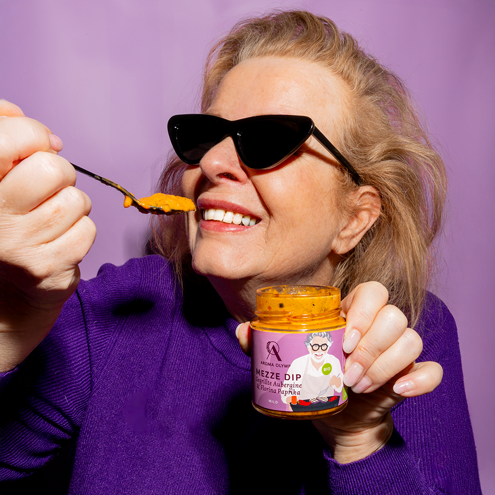 
                  
                    Aroma Olymp Bio Mezze Dip Paprika und Aubergine Moodfoto.
                  
                